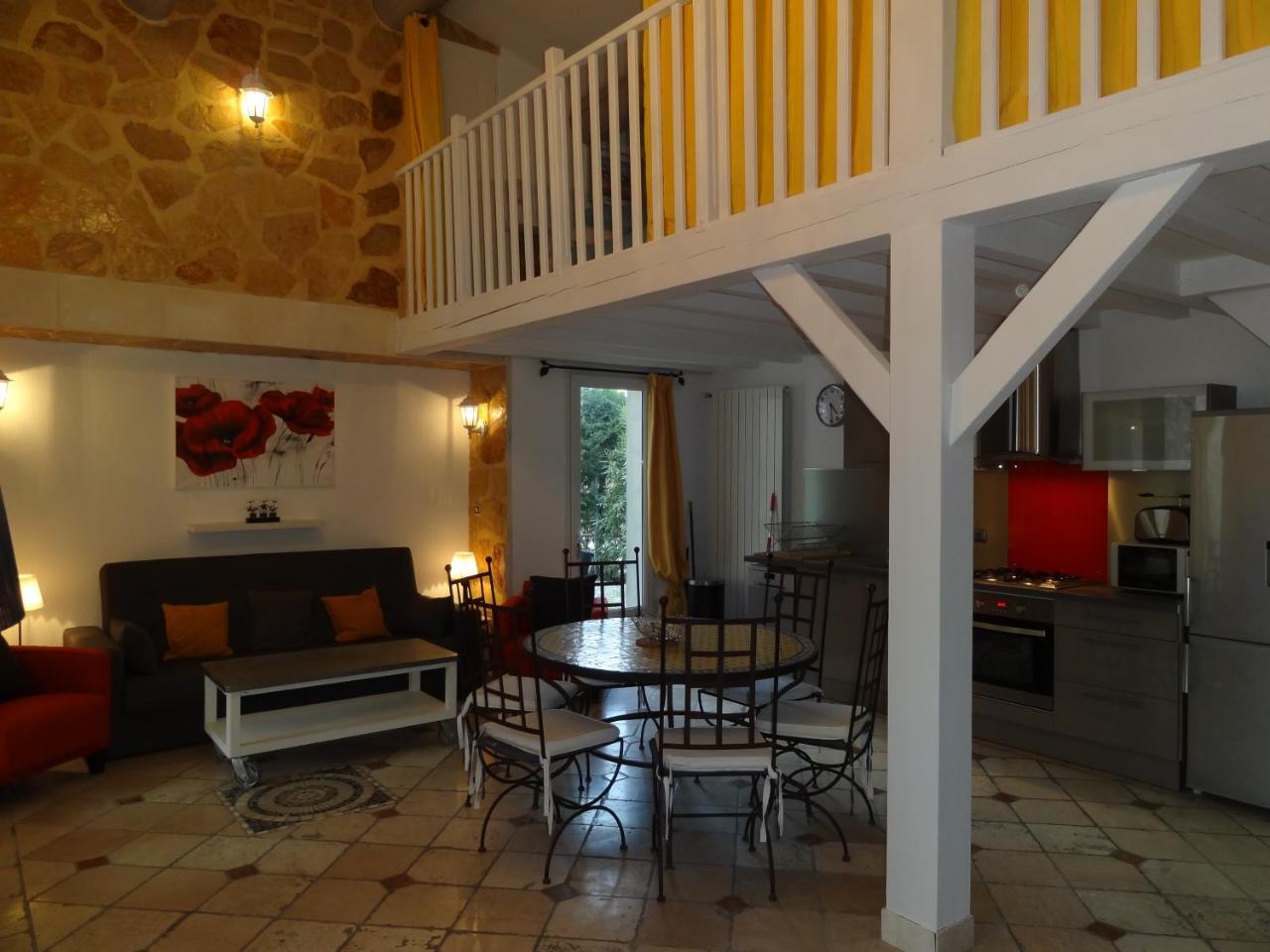 Locations Des Alpilles Saint-Rémy-de-Provence Exterior foto
