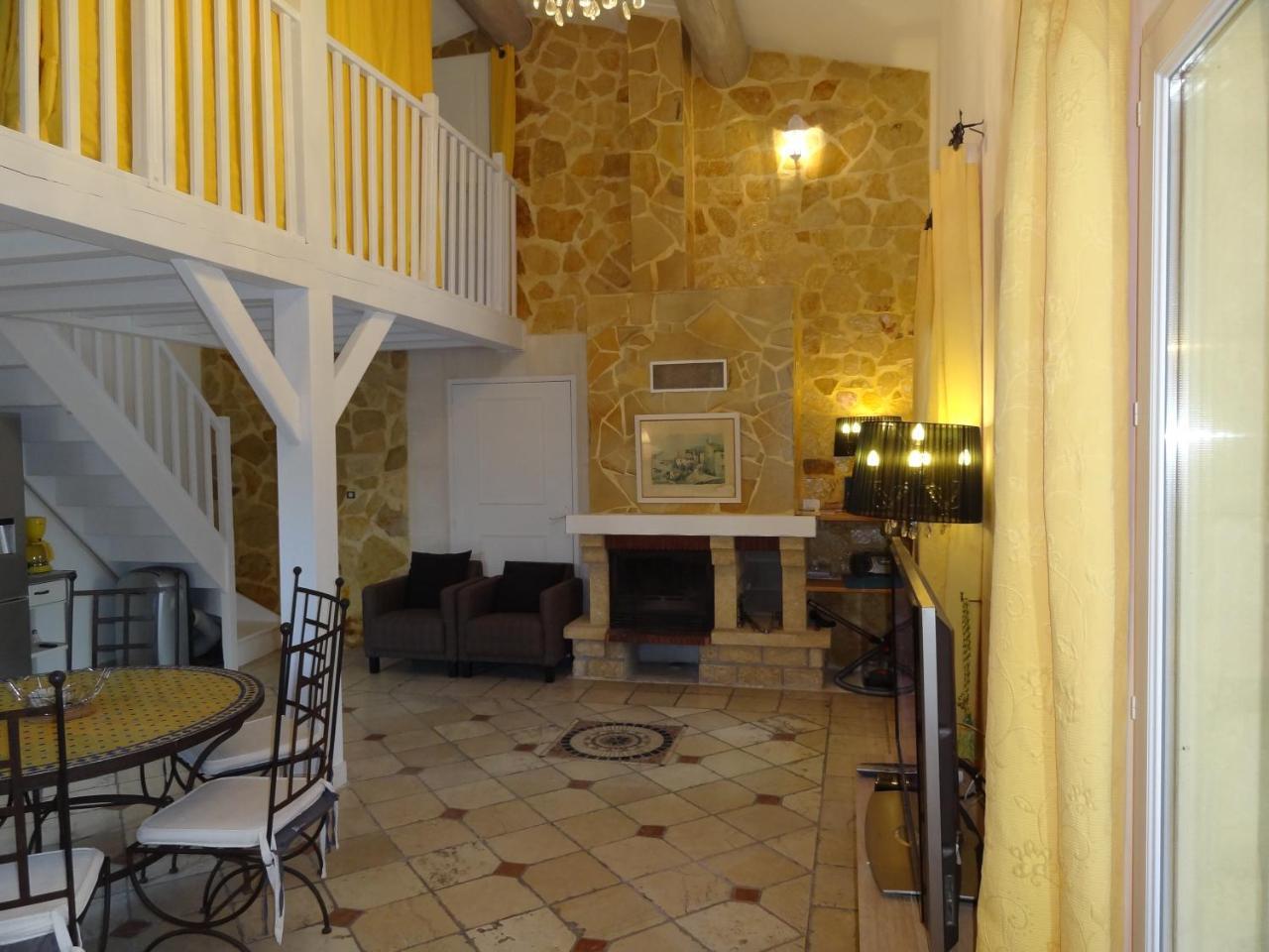 Locations Des Alpilles Saint-Rémy-de-Provence Exterior foto