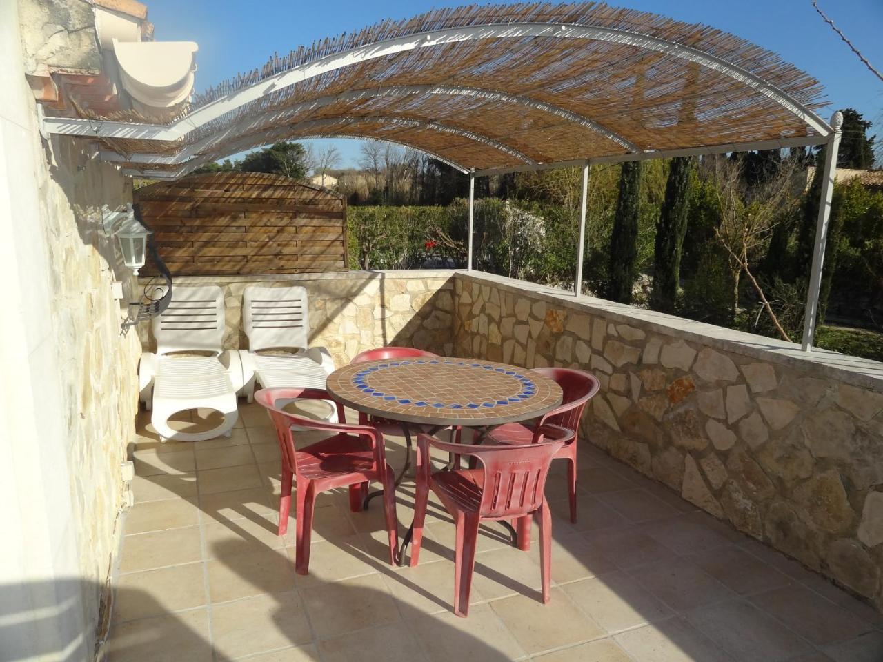 Locations Des Alpilles Saint-Rémy-de-Provence Exterior foto