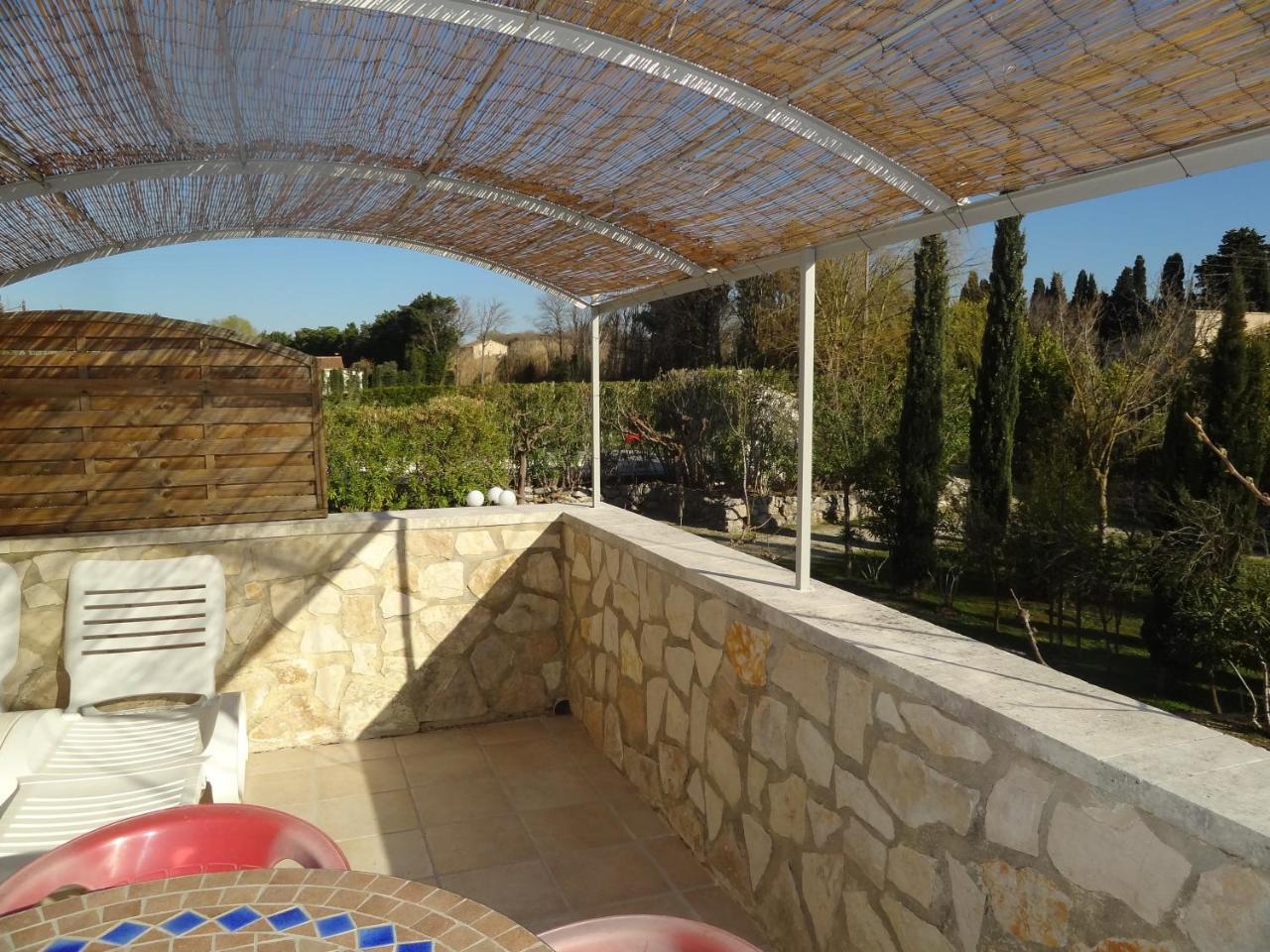 Locations Des Alpilles Saint-Rémy-de-Provence Exterior foto