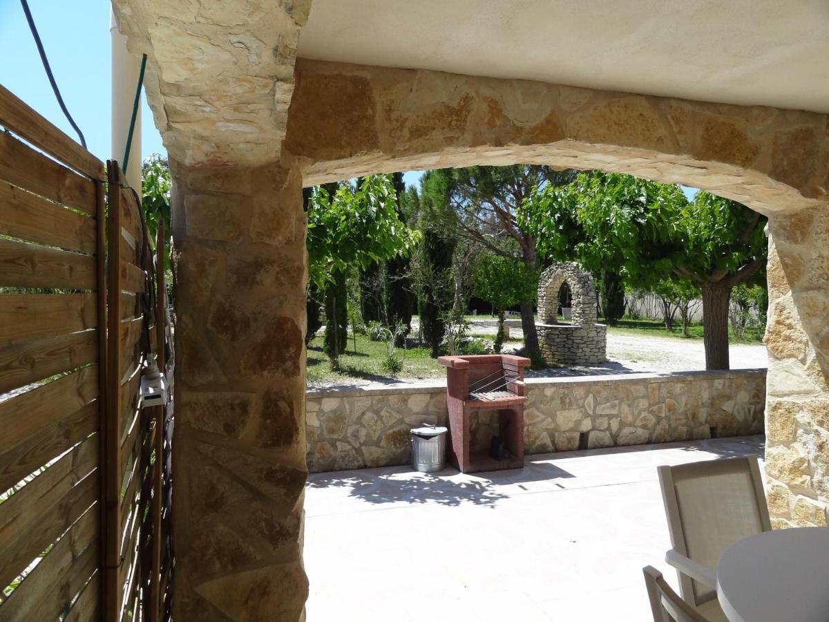 Locations Des Alpilles Saint-Rémy-de-Provence Exterior foto
